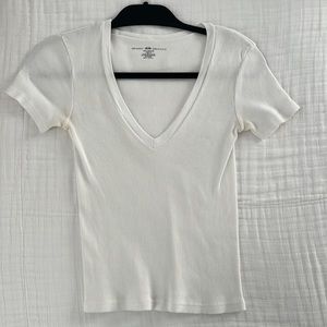 Brandy white ribbed v neck tee